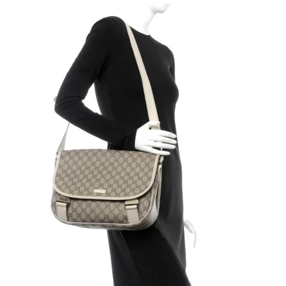 Gucci Plus Monogram Double Buckle Flap Messenger and laptop Bag. Top quality - Picture 1 of 15